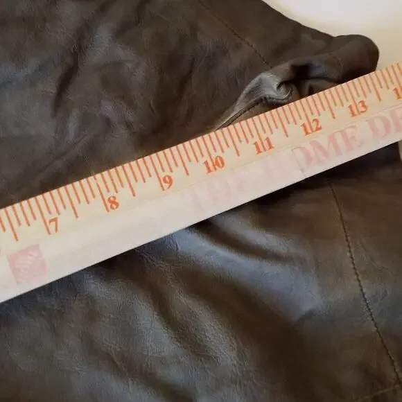 Pilcro and the Letterpress Anthropologie Womens 30 Quilted Vegan Leather Shorts - Picture 10 of 11